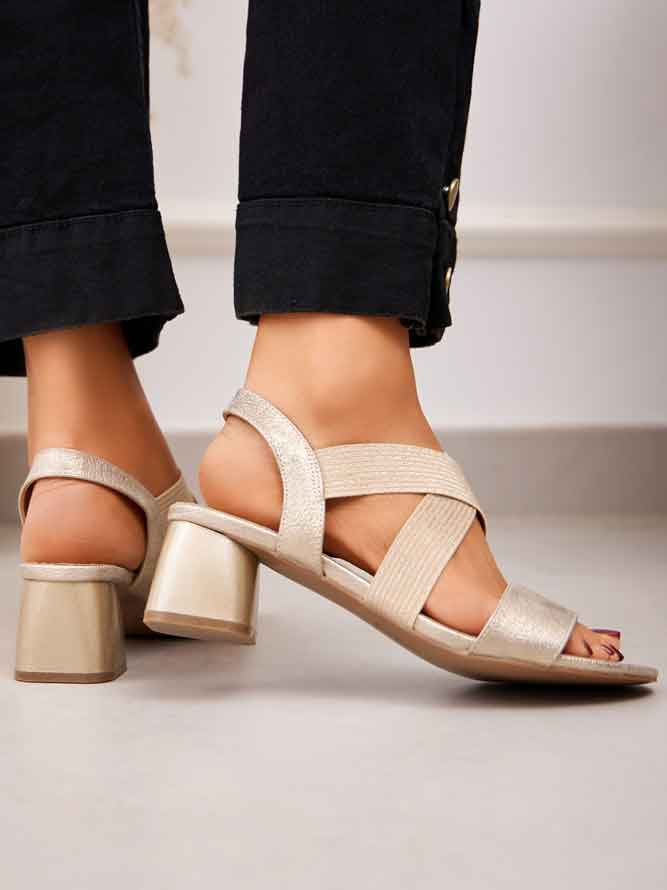 Devany - Sandaler med elastik remme og shiny blokhæl